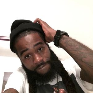 Meet your Posher, Raymone